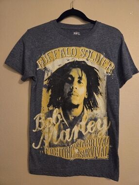 BOB MARLEY Grey Yellow Buffalo Soldier Graphic Indie Band Tee Crewneck Shirt S